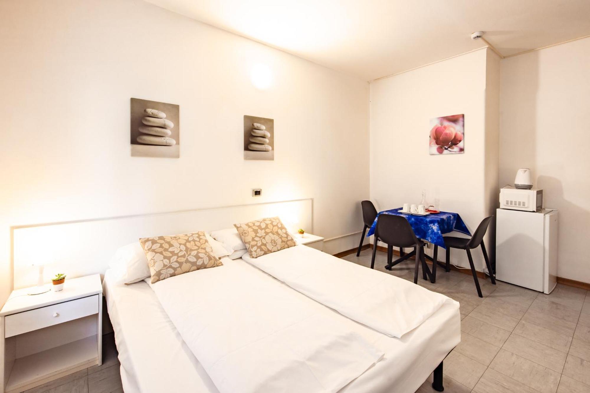 Aparthotel Carinzia Ліньяно-Сабб'ядоро Екстер'єр фото